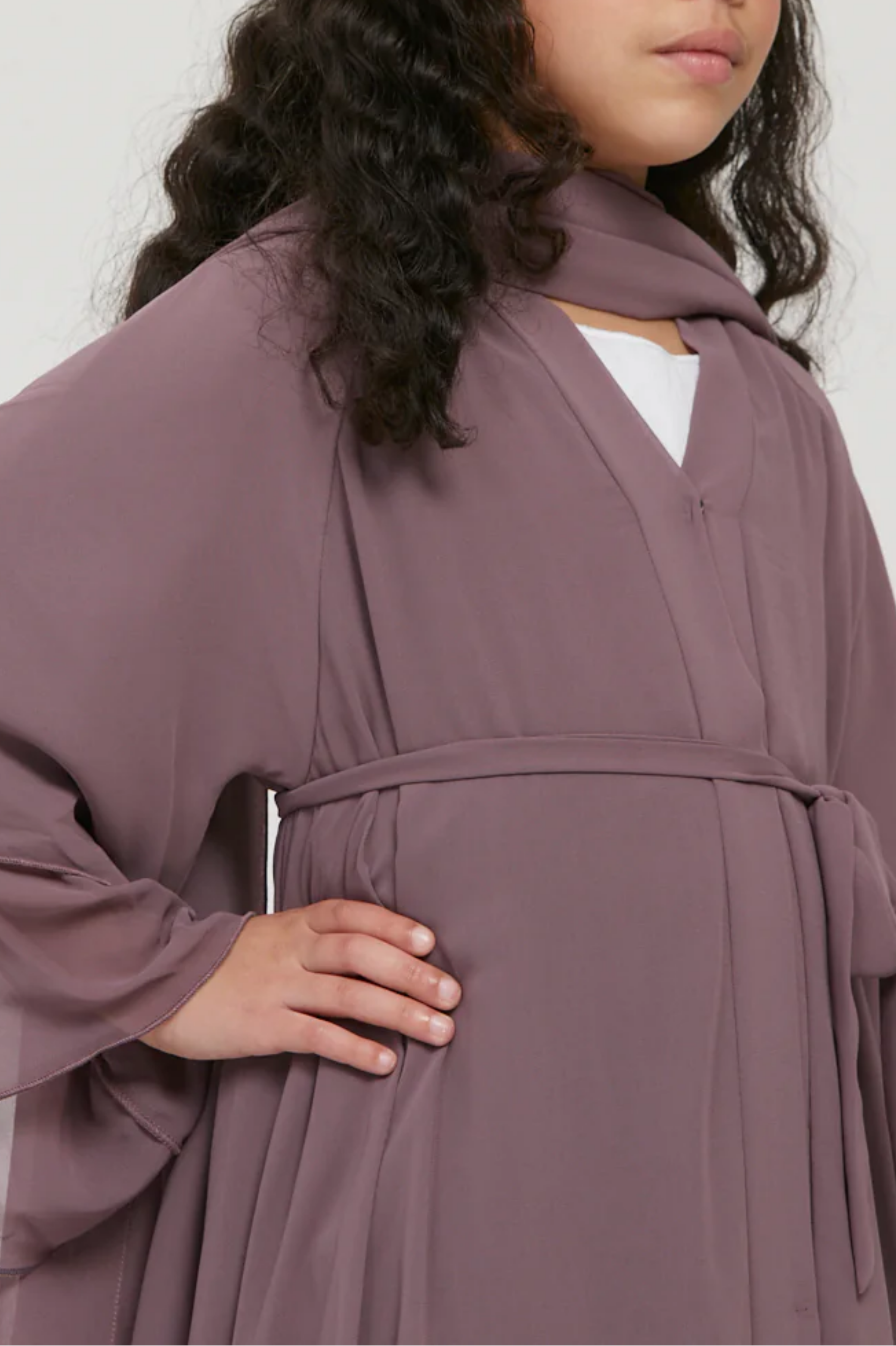 Perle Flottante : Abaya Enfant Prune (foulard inclus)