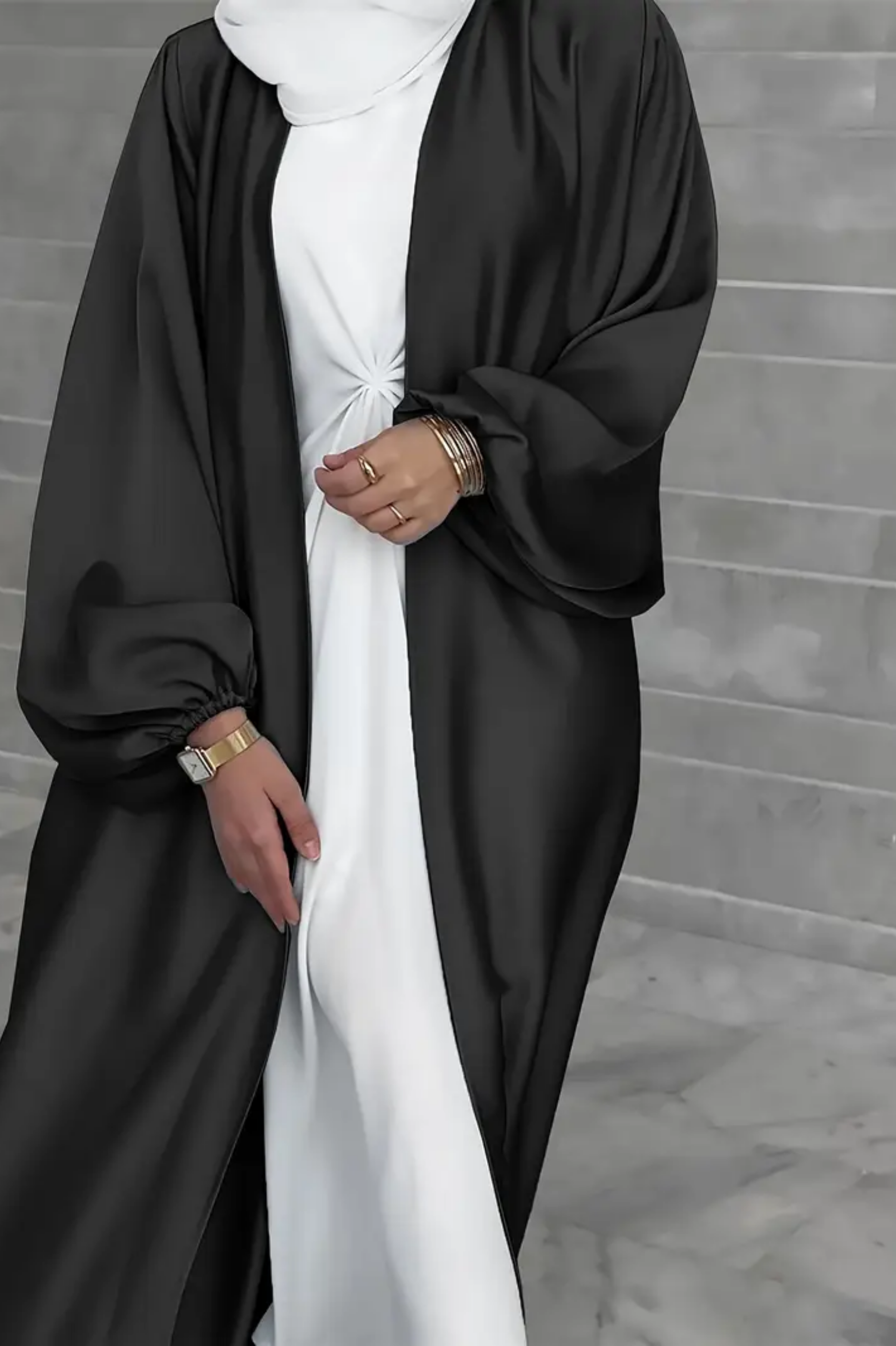Élégance Satinée : Abaya Prestige Noir