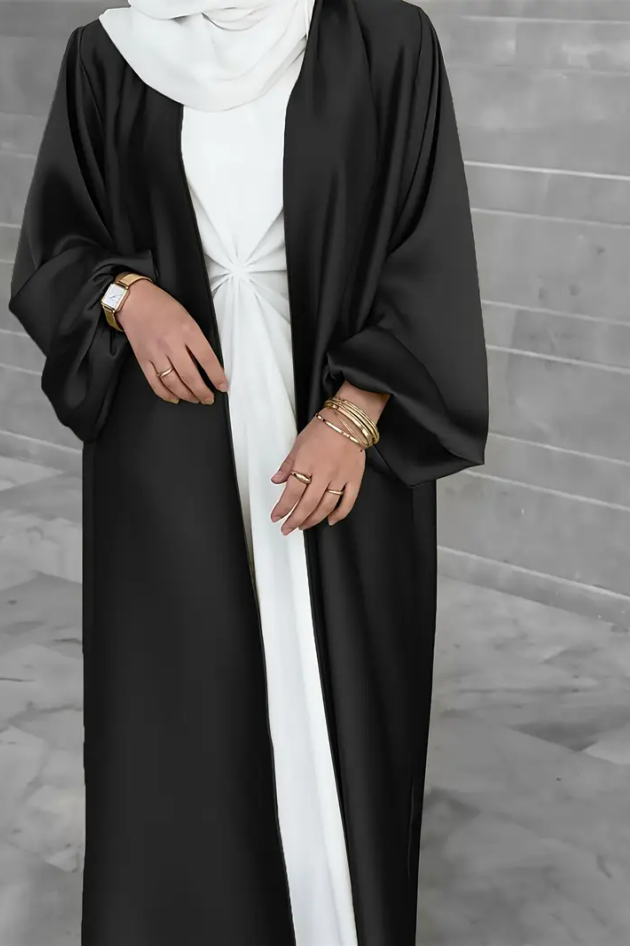 Élégance Satinée : Abaya Prestige Noir