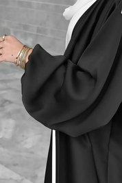 Élégance Satinée : Abaya Prestige Noir