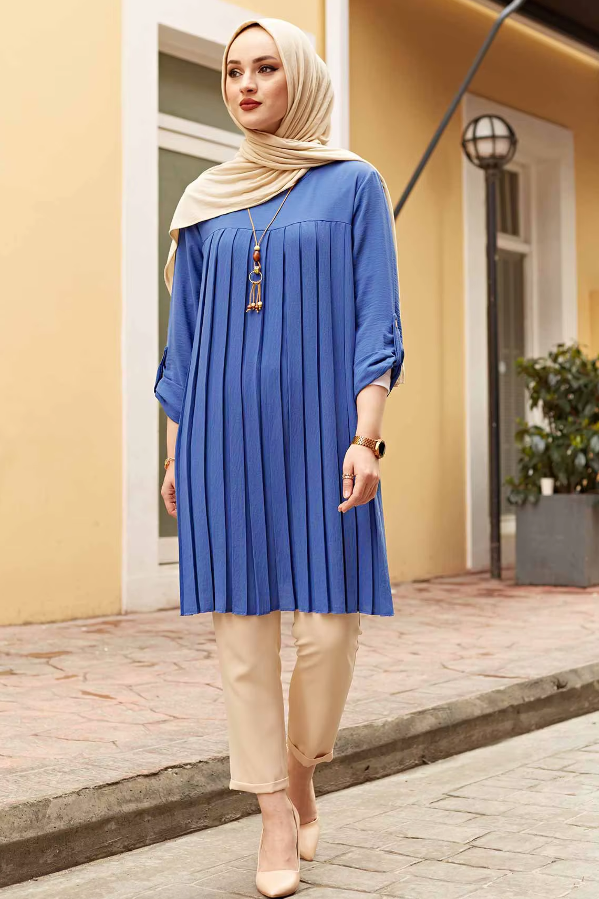 Aura Printanière : Tunique Moderne Bleu