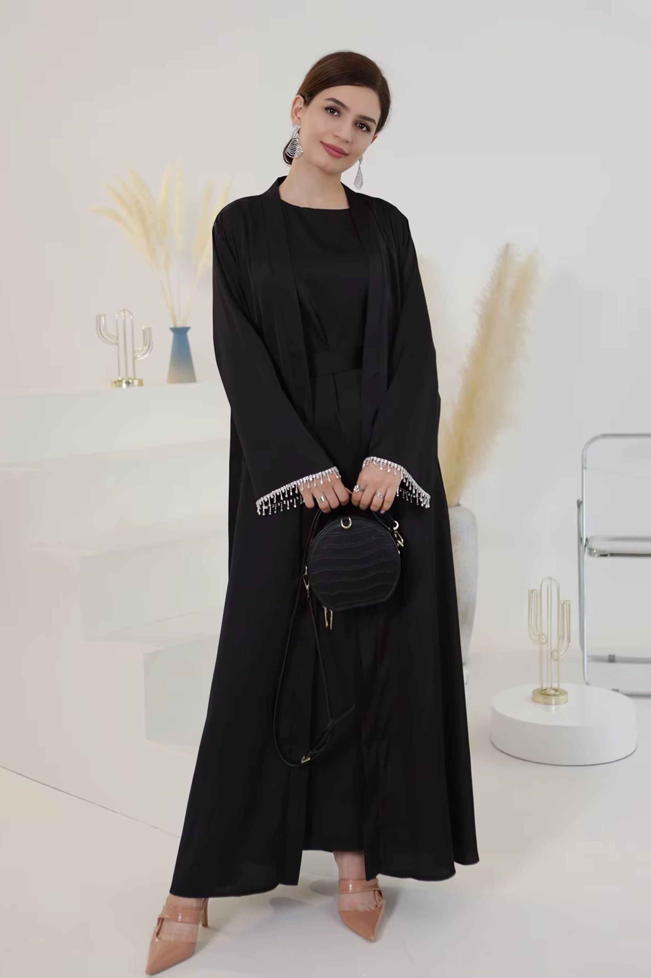 Élégance Royale : Abaya Satin Noir (robe+kimono)