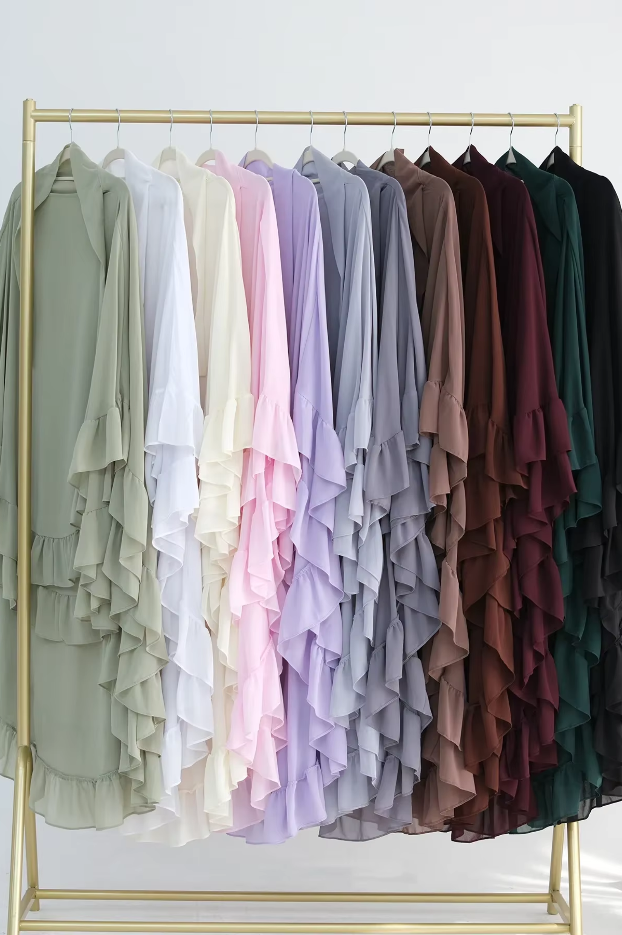 Élégance Légère : Abaya Papillon