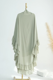 Élégance Légère : Abaya Papillon