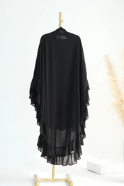 Élégance Légère : Abaya Papillon
