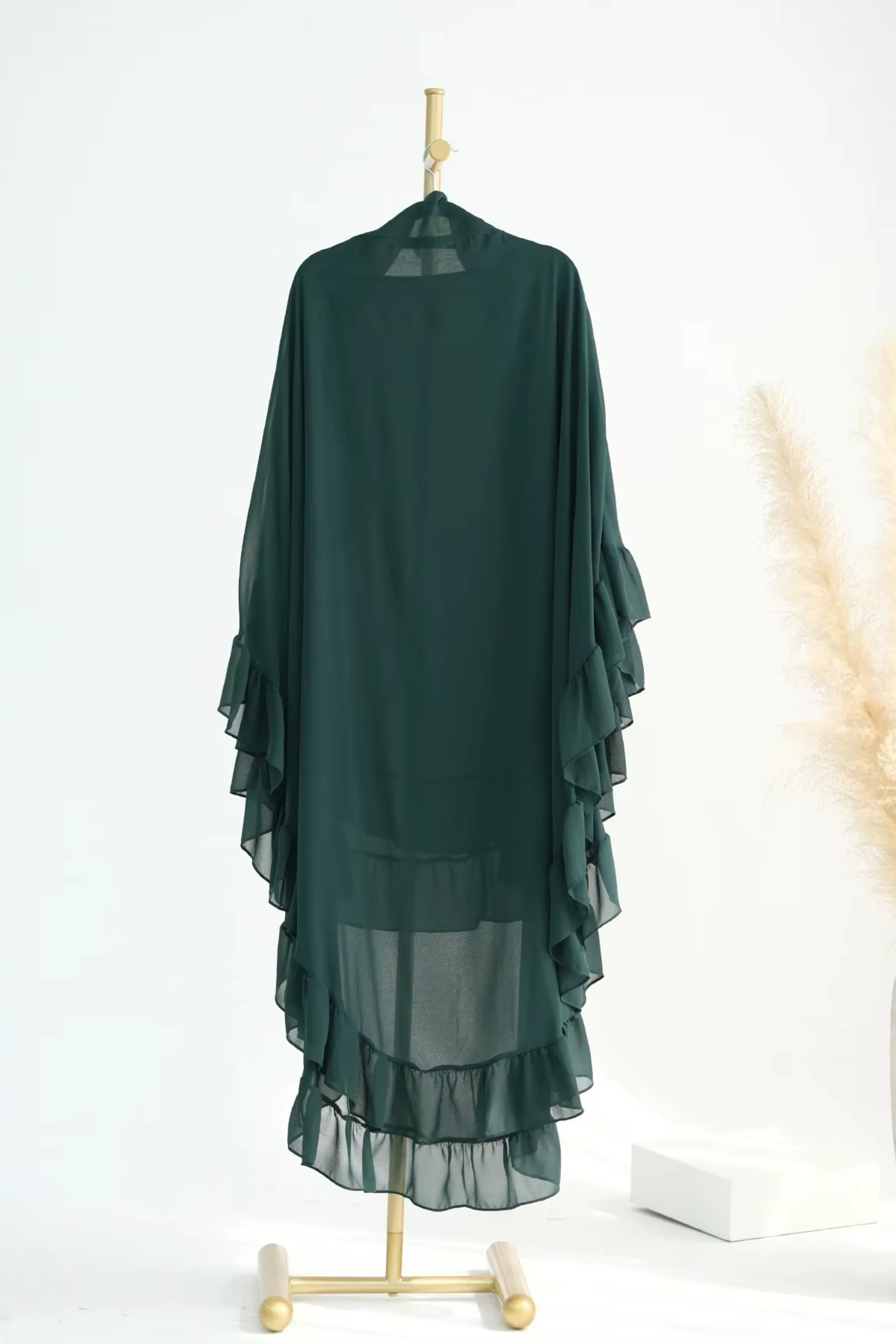 Élégance Légère : Abaya Papillon