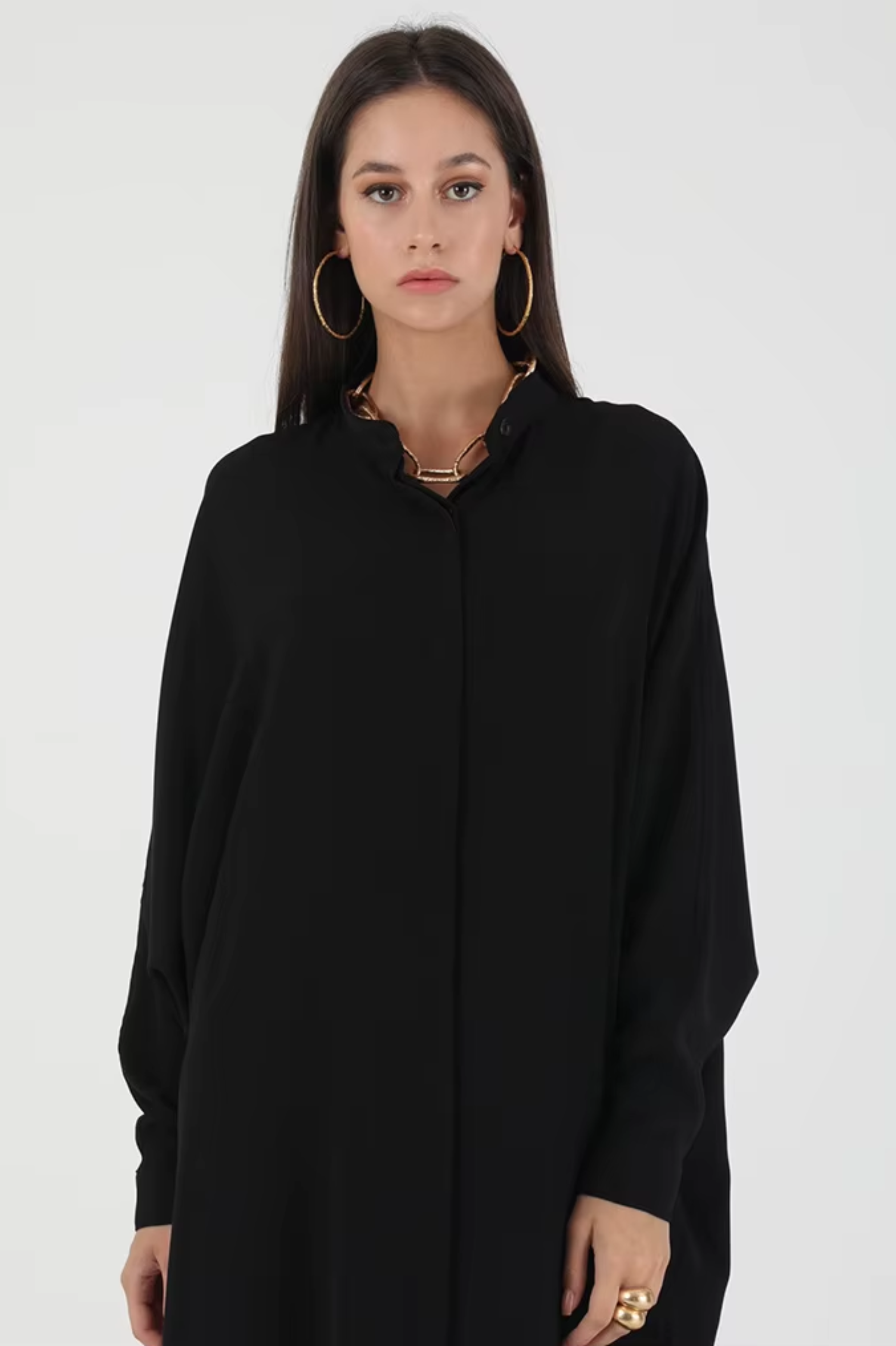 Mystère Classique : Abaya Minimaliste