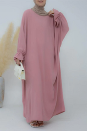 Simplicité Chic : Abaya Classique (foulard inclus)