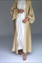 Élégance Satinée : Abaya Prestige Doré